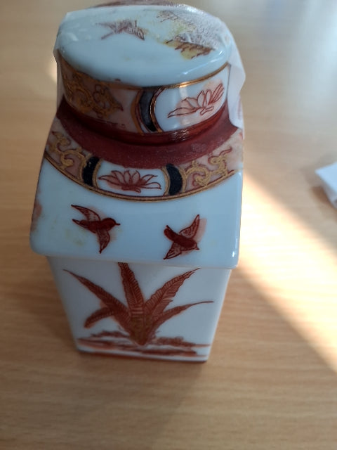 Håndmalet japansk tedåse fra 1890-1920